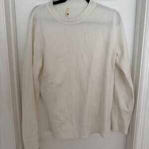 White sweater, M